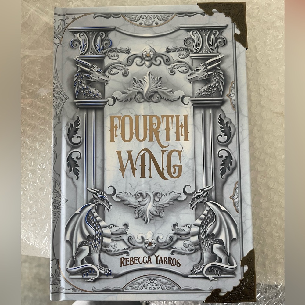Fourth Wing: Special Luxe Bookish Box Edition